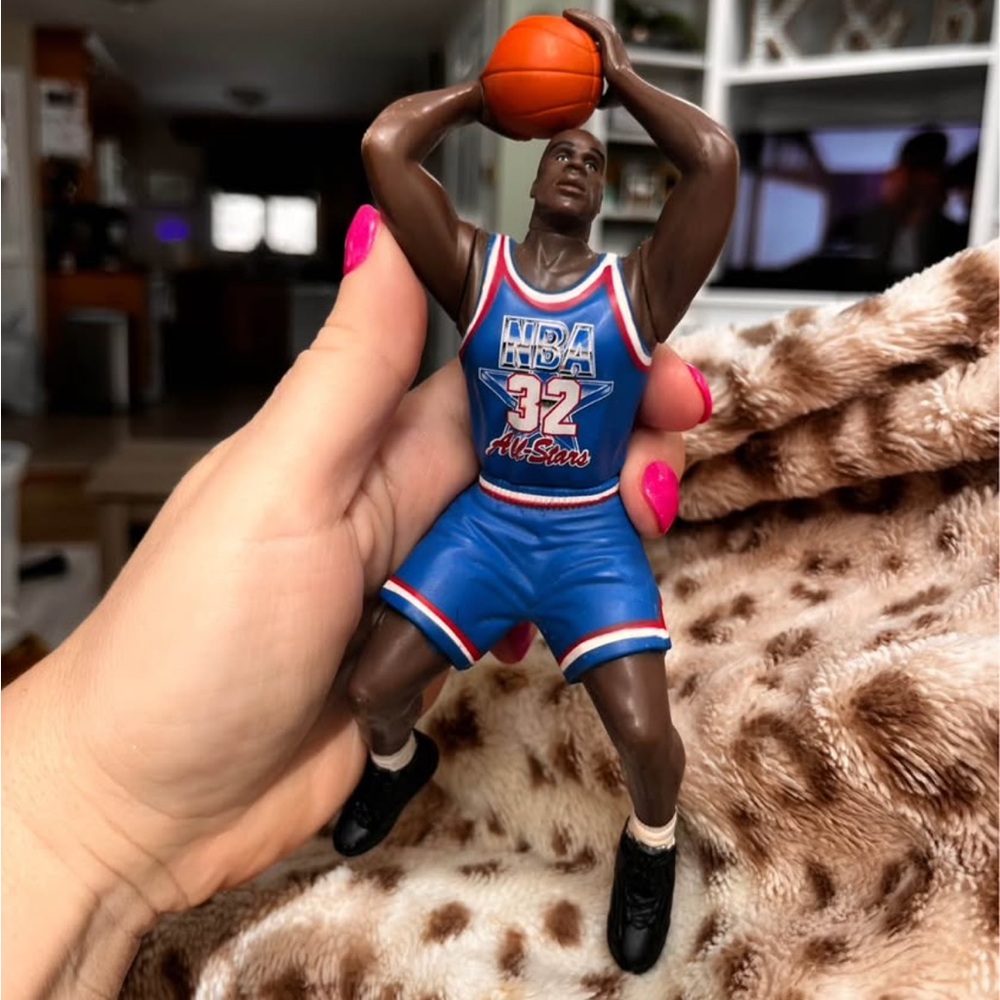 Shaquille O’Neal figurine